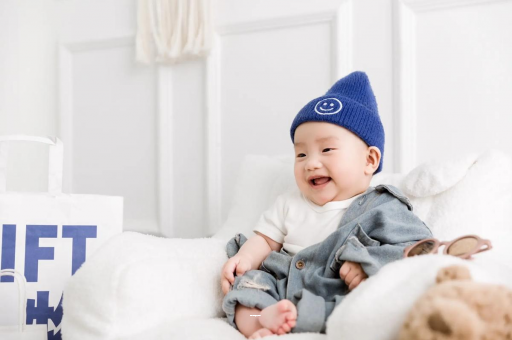 河南宝宝躺着吃奶有影响吗