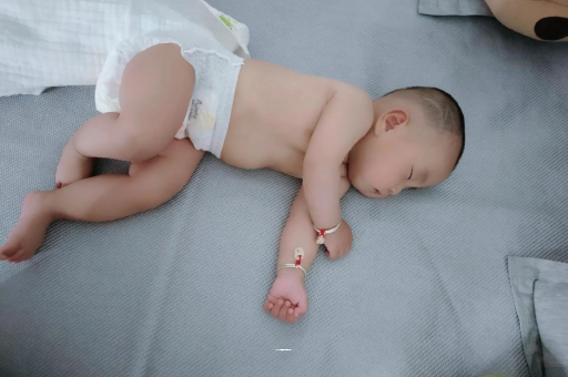 河南宝宝发烧可以喝牛奶吗